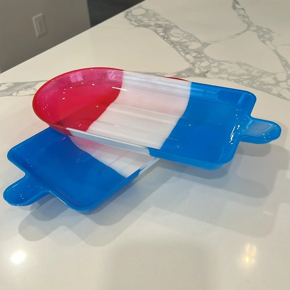 Cute. 2pc Tray's